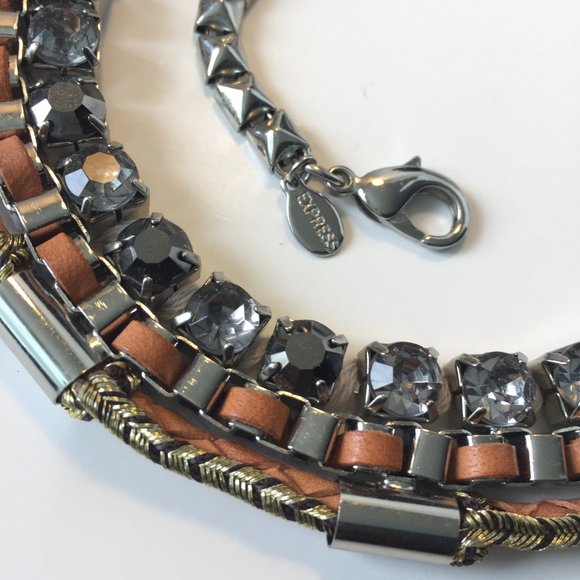 🏆💎🧡EXPRESS Statement Necklace🧡💎🏆 - Picture 6 of 7